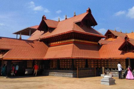 Polali Rajarajeshwari Temple - Tempo Traveller Mangalore